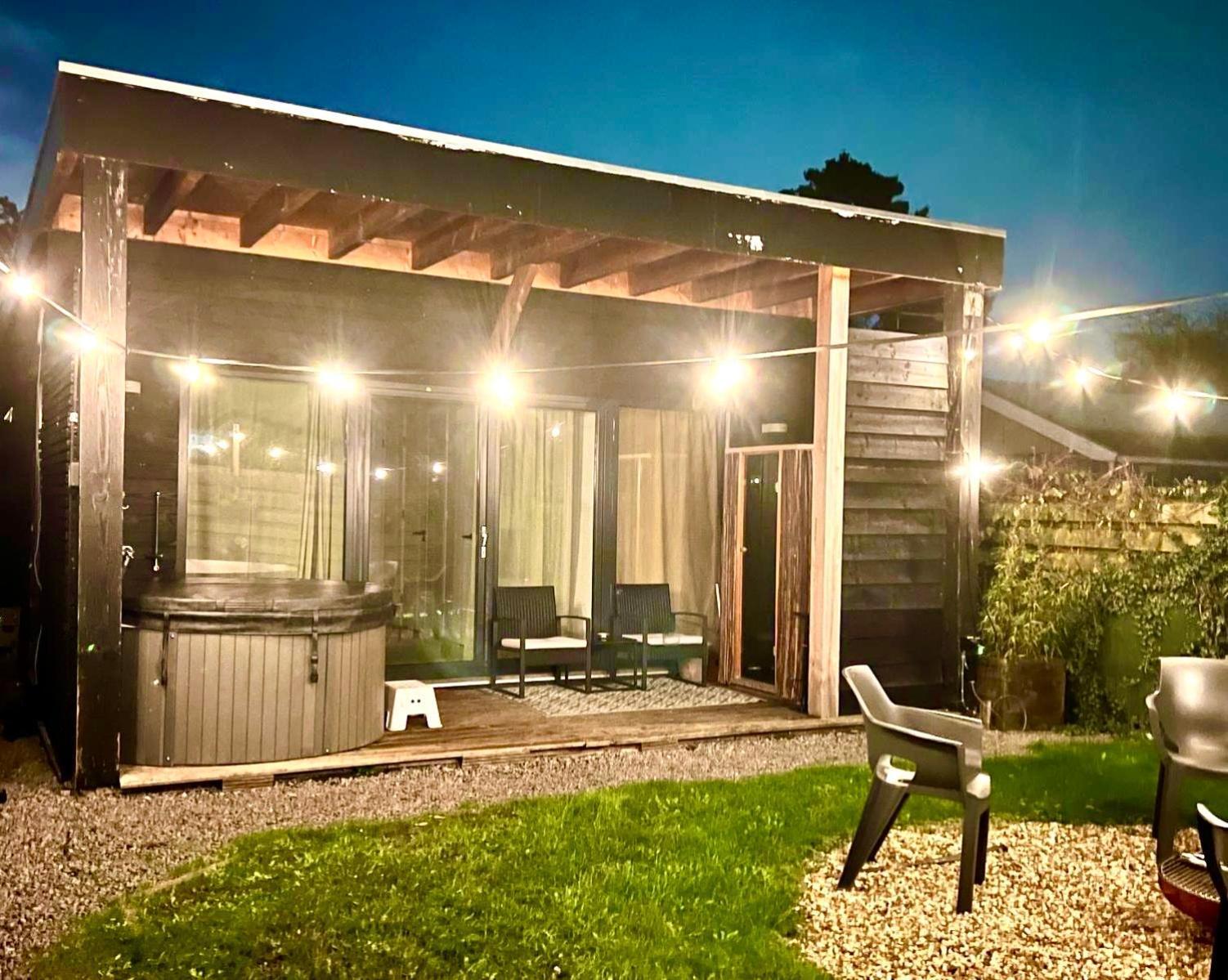Family House With Garden & Jacuzzi & Sauna Near Amsterdam Vijfhuizen Kültér fotó