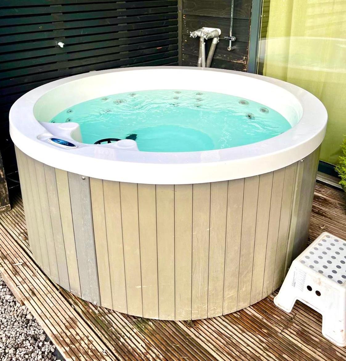 Family House With Garden & Jacuzzi & Sauna Near Amsterdam Vijfhuizen Kültér fotó